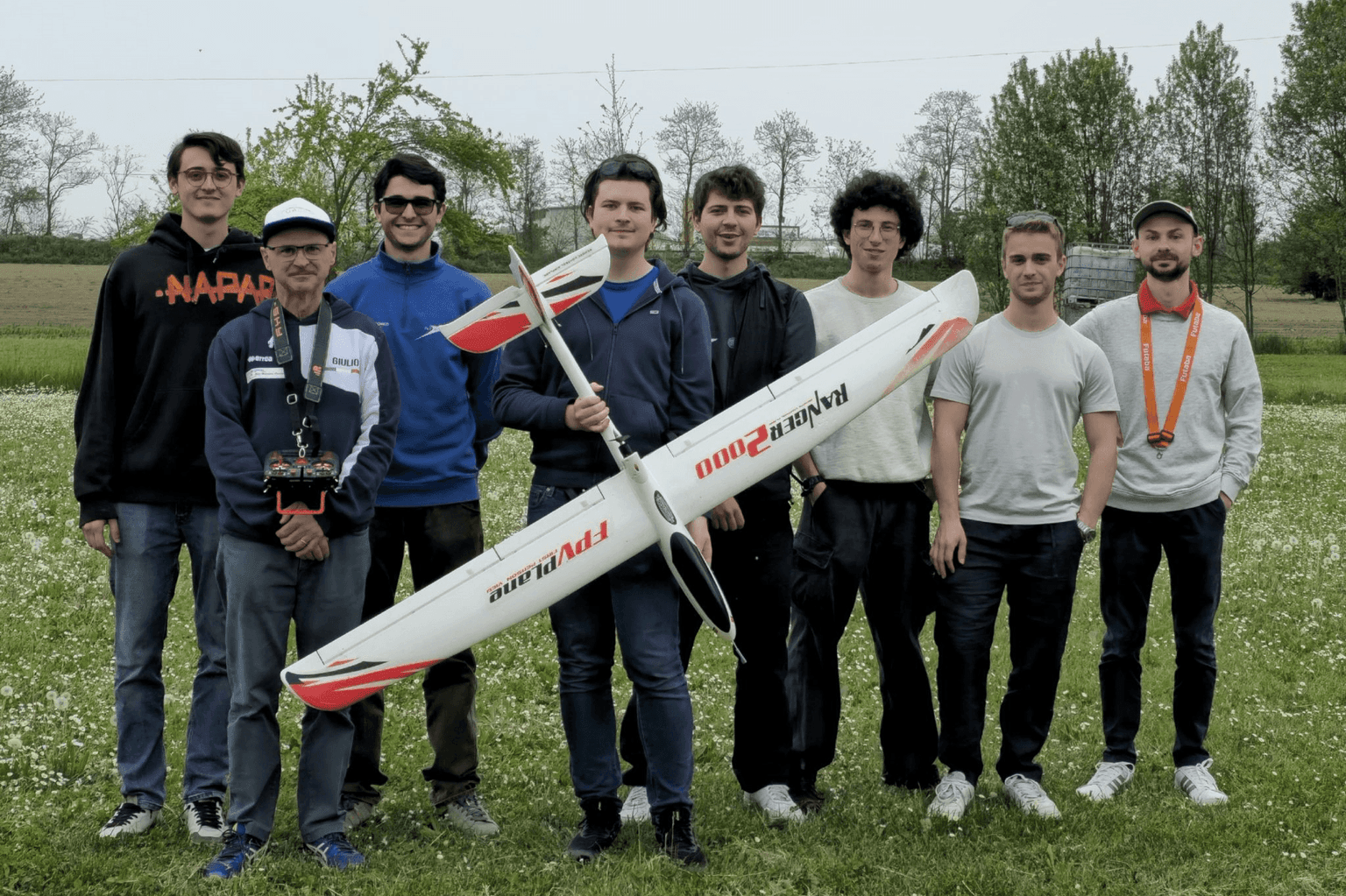 Xenia和Bercella助力Fly Mi无人机复合材料机翼的研发2.jpg